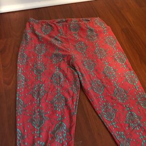 LulaRoe Tall and Curvy Leggings